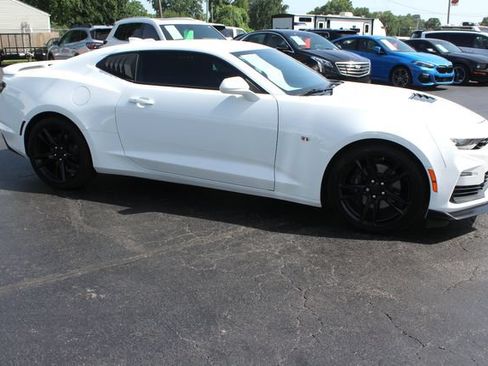 Used 2021 Chevrolet Camaro SS RWD image 16
