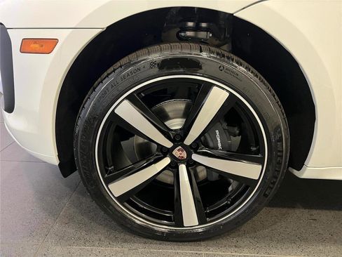 New 2026 Porsche Macan Turbo image 10