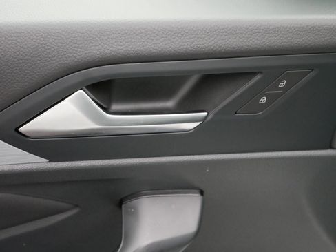 Certified 2025 Volkswagen Jetta Sport image 19