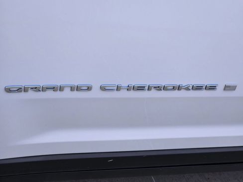 Used 2024 Jeep Grand Cherokee Limited 4xe AWD/4WD image 11