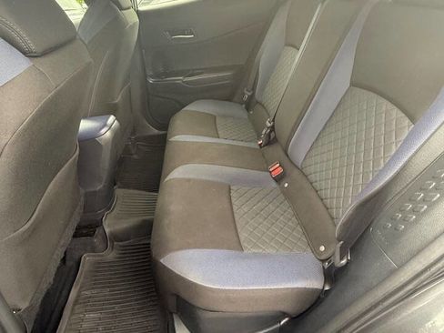 Used 2020 Toyota C-HR XLE image 15