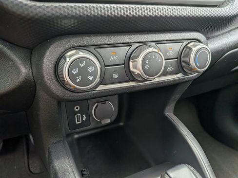 Used 2024 Nissan Kicks S FWD image 21