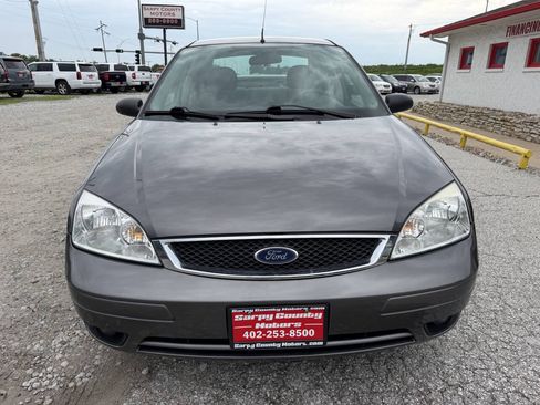 Used 2007 Ford Focus SE FWD image 8