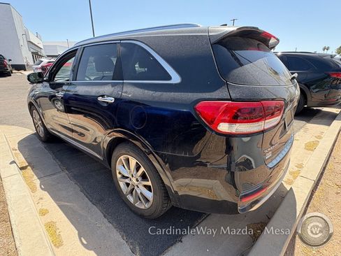 Used 2018 Kia Sorento SX image 4