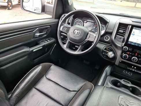 Used 2024 RAM 1500 Laramie image 15