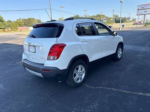 Used 2015 Chevrolet Trax LT w/ LT Sun and Sound Package FWD image 7