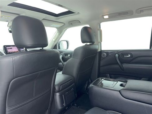 Used 2024 INFINITI QX80 Luxe image 39