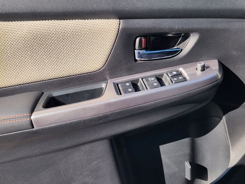 Used 2017 Subaru Crosstrek 2.0i Premium image 23