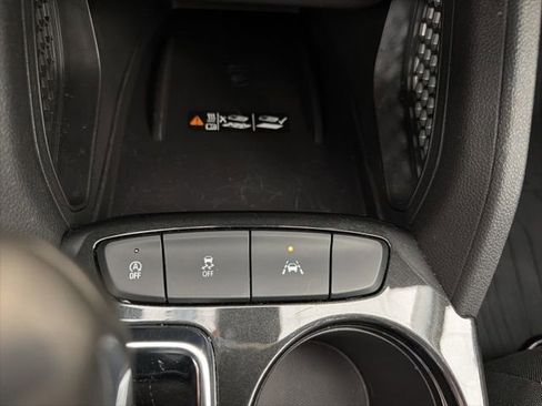Certified 2025 Chevrolet TrailBlazer LT w/ Convenience Package FWD image 22