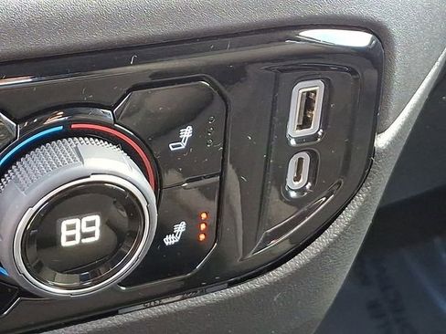 Used 2022 Chevrolet Silverado 1500 LT image 28