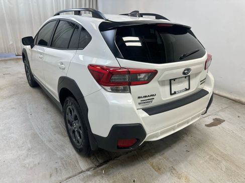 Used 2022 Subaru Crosstrek 2.5i Sport w/ Moonroof Package AWD/4WD image 2