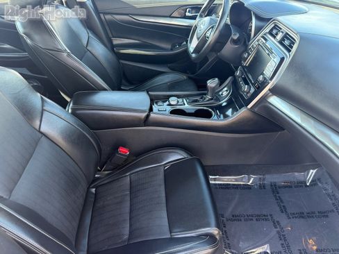 Used 2023 Nissan Maxima SV w/ Floor Mat Group image 29