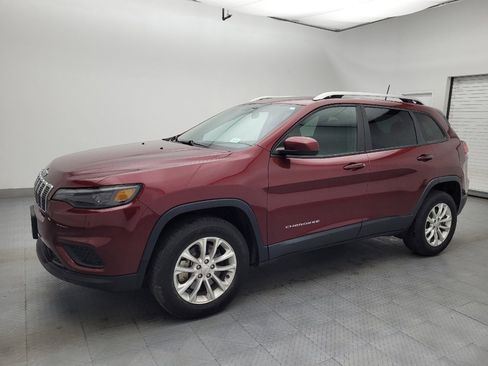 Used 2020 Jeep Cherokee Latitude w/ Cold Weather Group image 2
