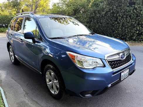 Used 2015 Subaru Forester 2.5i Premium w/ Popular Package #2 AWD/4WD image 9
