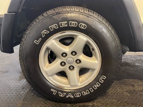 Used 2000 Jeep Cherokee SE image 29