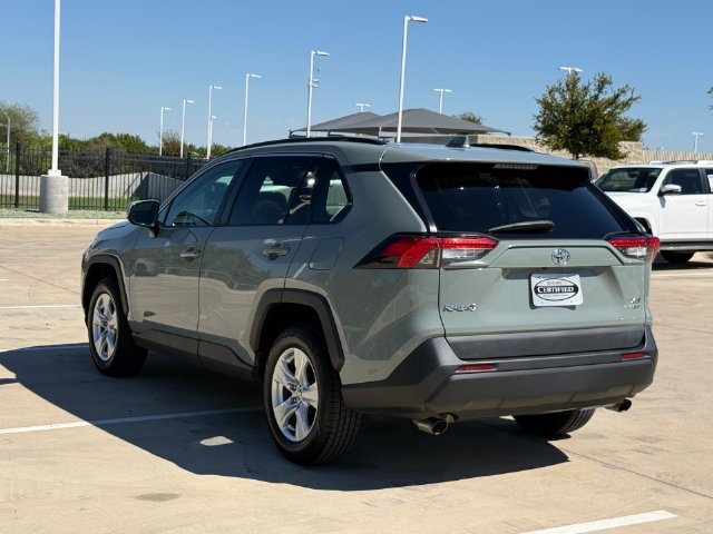 Used 2021 Toyota RAV4 XLE AWD/4WD image 9