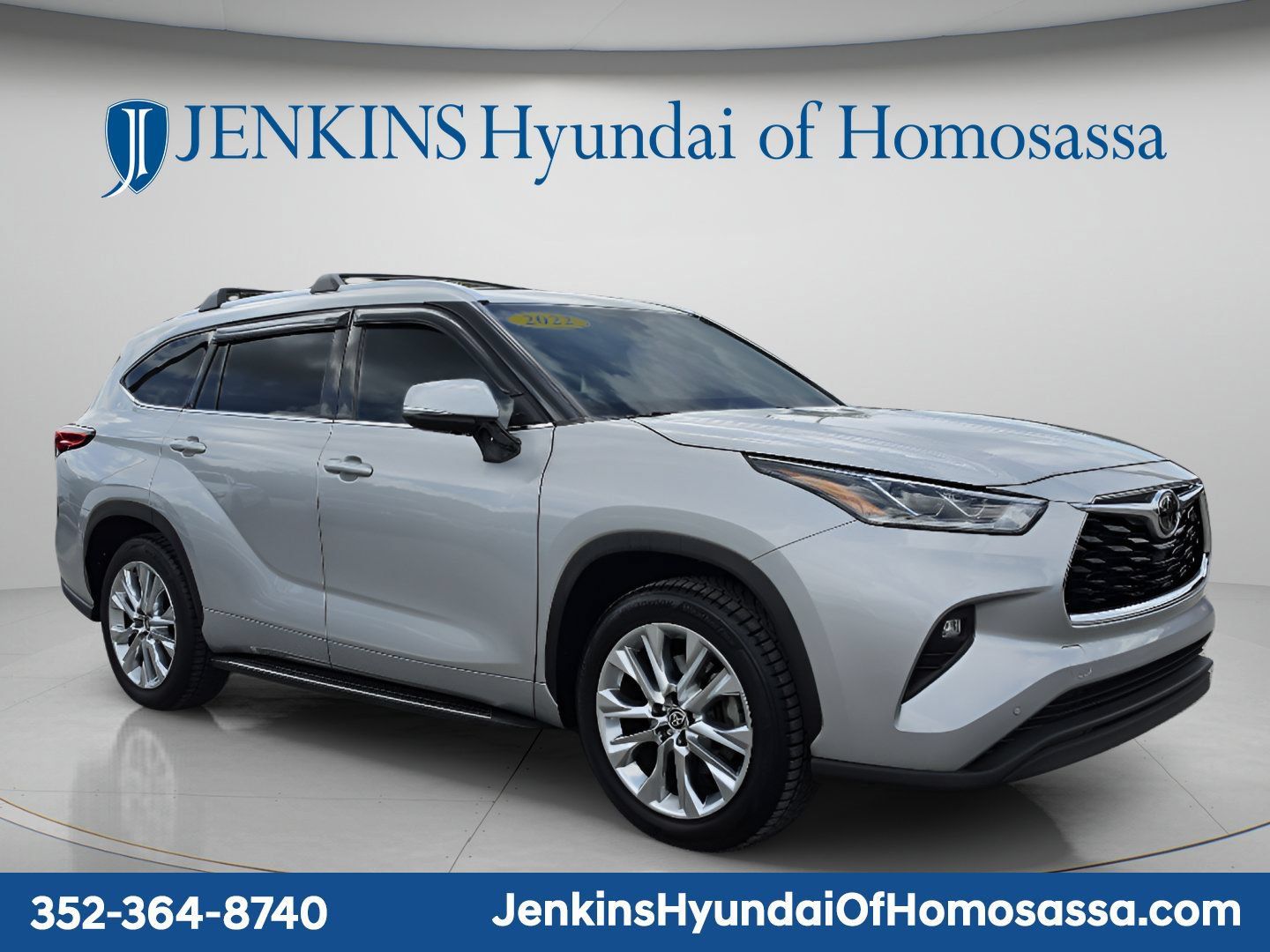 Used 2022 Toyota Highlander Limited FWD image 1
