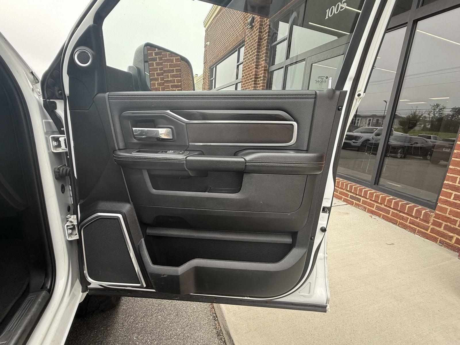 Used 2022 RAM 2500 Laramie AWD/4WD image 28