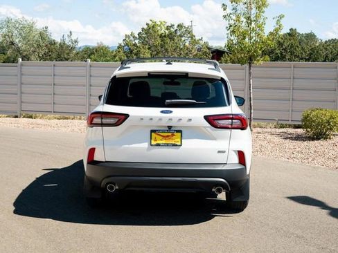 Certified 2025 Ford Escape ST-Line w/ Equipment Group 301A FWD image 5