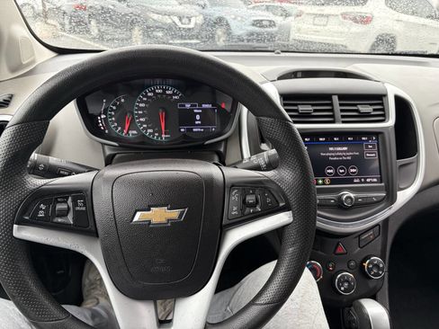 Used 2020 Chevrolet Sonic LT image 21