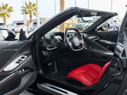 Used 2022 Chevrolet Corvette Stingray Convertible w/ 1LT image 15