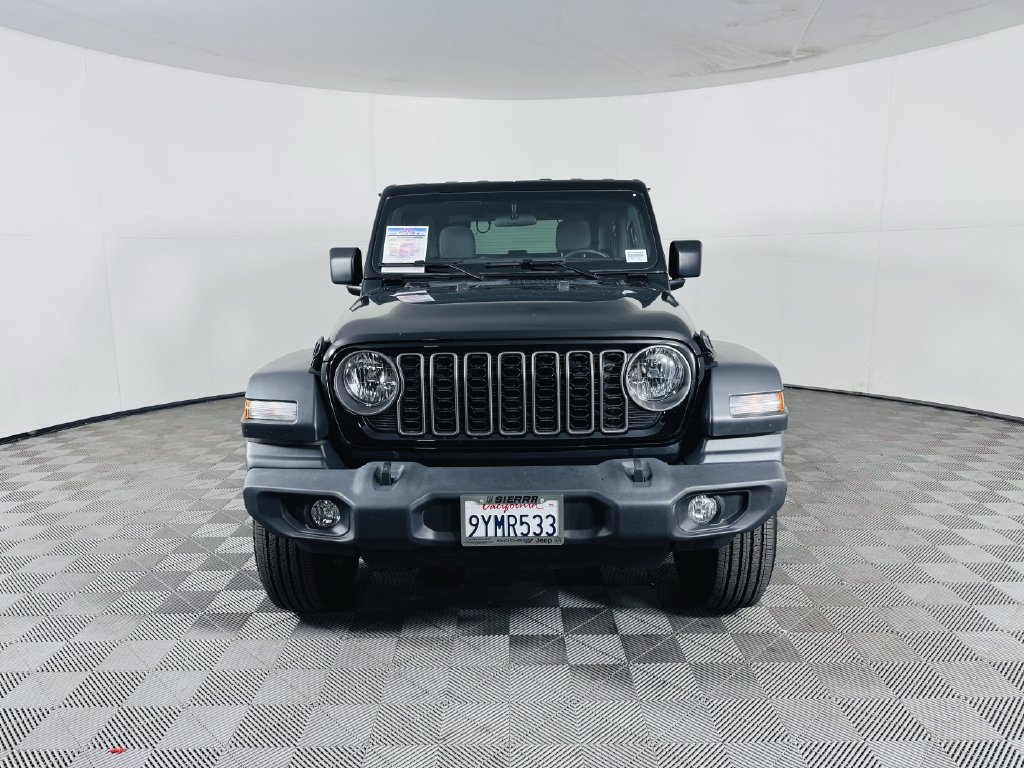 Used 2026 Jeep Wrangler Sport AWD/4WD image 3