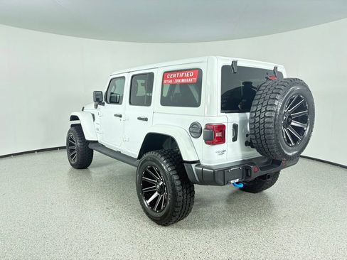 Used 2023 Jeep Wrangler Unlimited Sahara w/ Cold Weather Group AWD/4WD image 5