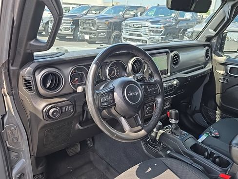 Used 2022 Jeep Wrangler Unlimited Sport AWD/4WD image 11