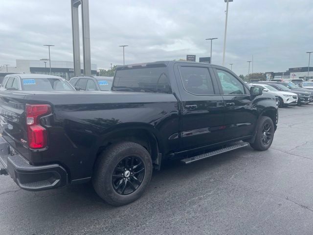 Used 2021 Chevrolet Silverado 1500 RST AWD/4WD image 2