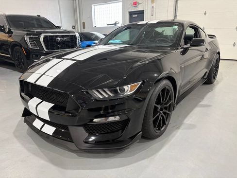 Used 2017 Ford Mustang Shelby GT350 w/ Convenience Package RWD image 3