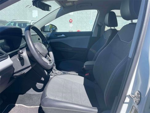 Used 2023 Volkswagen Taos SE image 15