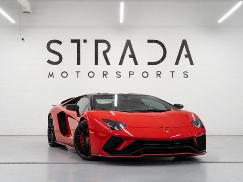 Used 2018 Lamborghini Aventador S image 1