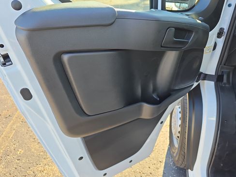 Used 2025 RAM ProMaster 2500 w/ Safety Group image 11