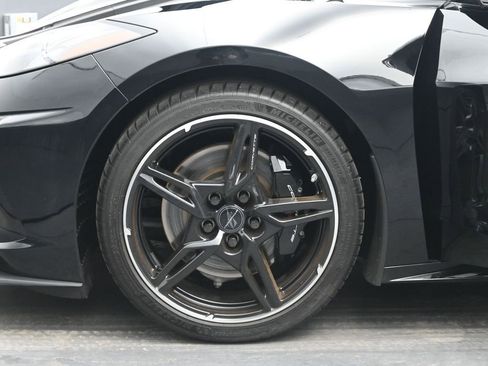 Used 2025 Chevrolet Corvette Stingray Coupe w/ Z51 Performance Package image 31