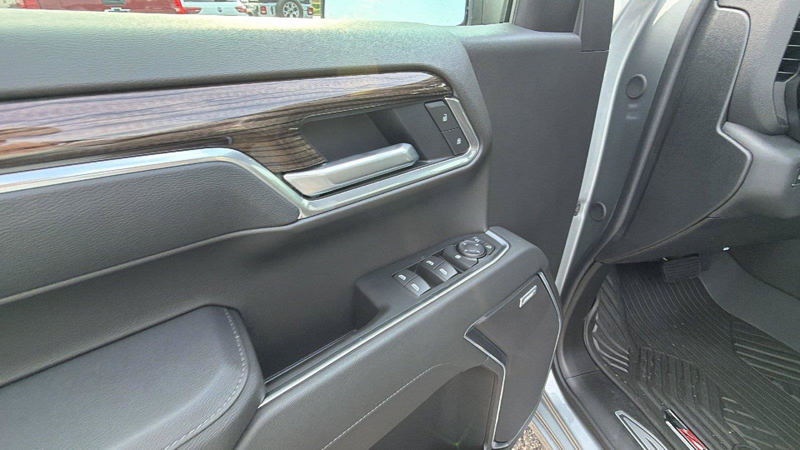 New 2026 Chevrolet Silverado 1500 RST AWD/4WD image 15