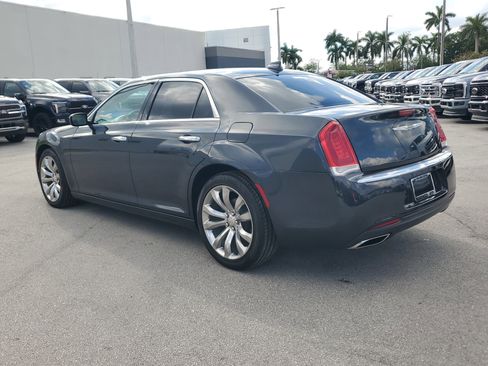 Used 2019 Chrysler 300 Limited image 7