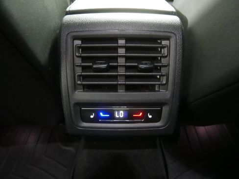 Used 2024 Volkswagen Golf R AWD/4WD image 21
