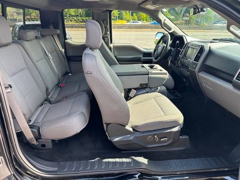 Used 2016 Ford F150 XLT w/ Equipment Group 302A Luxury AWD/4WD image 9