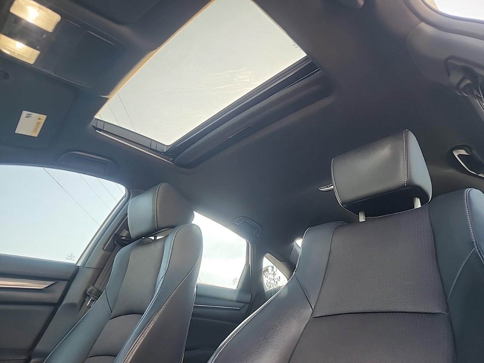Used 2018 Honda Accord Sport image 15