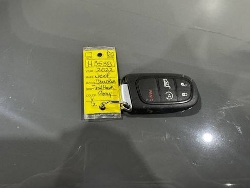 Used 2022 Jeep Cherokee Trailhawk w/ Comfort/Convenience Group AWD/4WD image 45