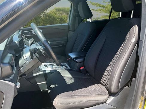 Certified 2020 Ford Explorer XLT w/ Comfort Package AWD/4WD image 25