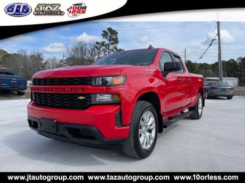 Used 2020 Chevrolet Silverado 1500 Custom w/ Custom Value Package AWD/4WD image 3