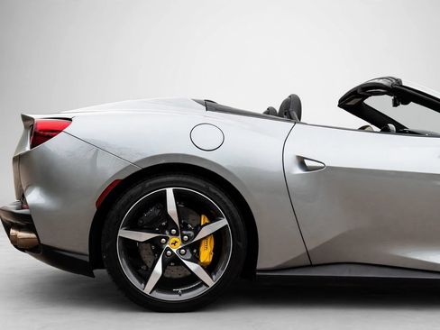 Certified 2022 Ferrari Portofino M RWD image 16