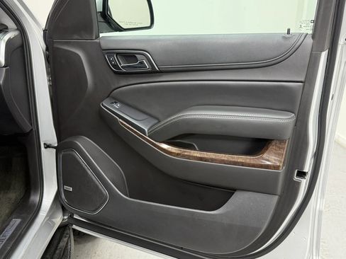 Used 2015 Chevrolet Suburban LT image 20