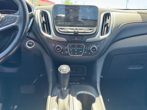 Used 2019 Chevrolet Equinox Premier FWD image 15