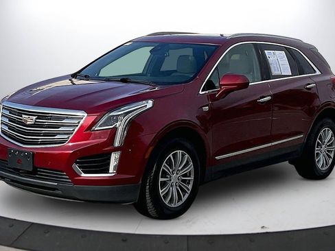 Used 2017 Cadillac XT5 Luxury w/ Driver Awareness Package image 4