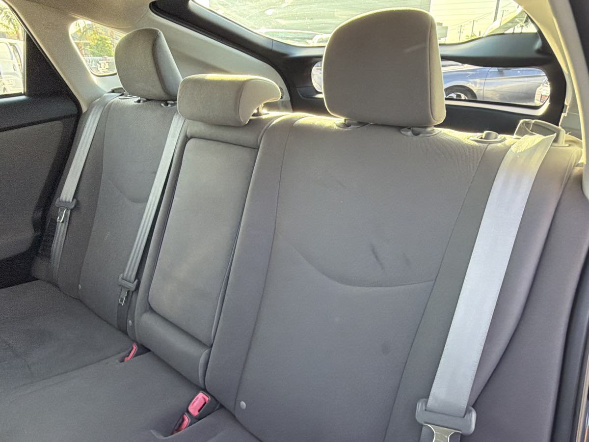 Used 2012 Toyota Prius Three FWD image 13