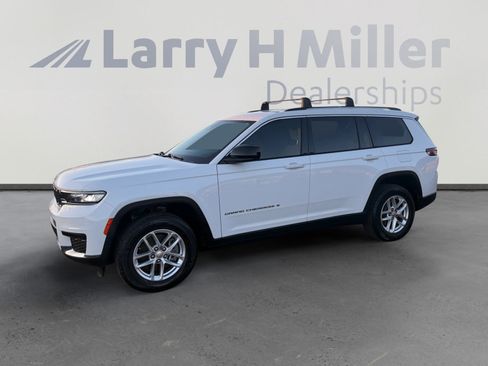 Used 2023 Jeep Grand Cherokee L Laredo image 1