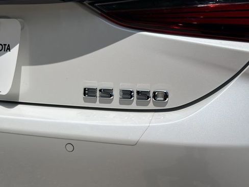 Used 2020 Lexus ES 350 Ultra Luxury w/ Accessory Package 2 FWD image 11