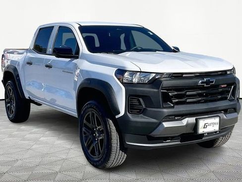 Used 2023 Chevrolet Colorado Trail Boss w/ Technology Package image 1